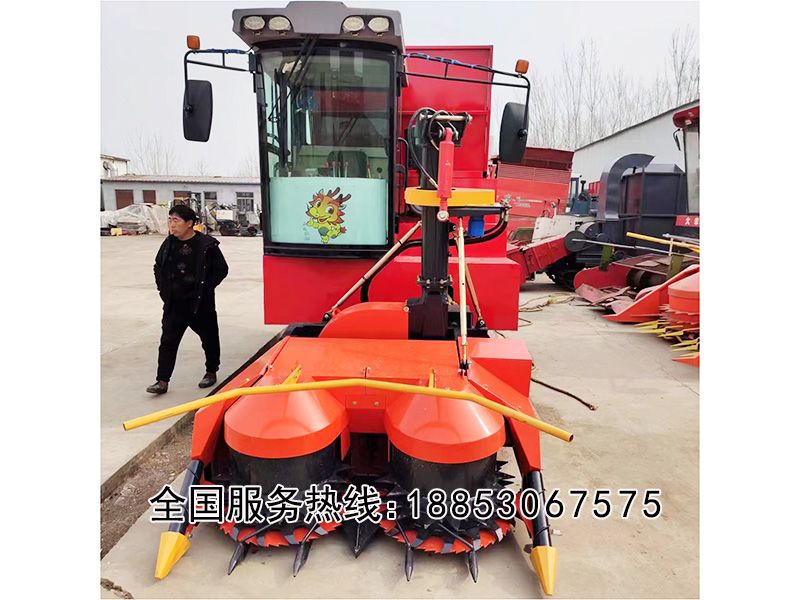 履帶自走式青儲機